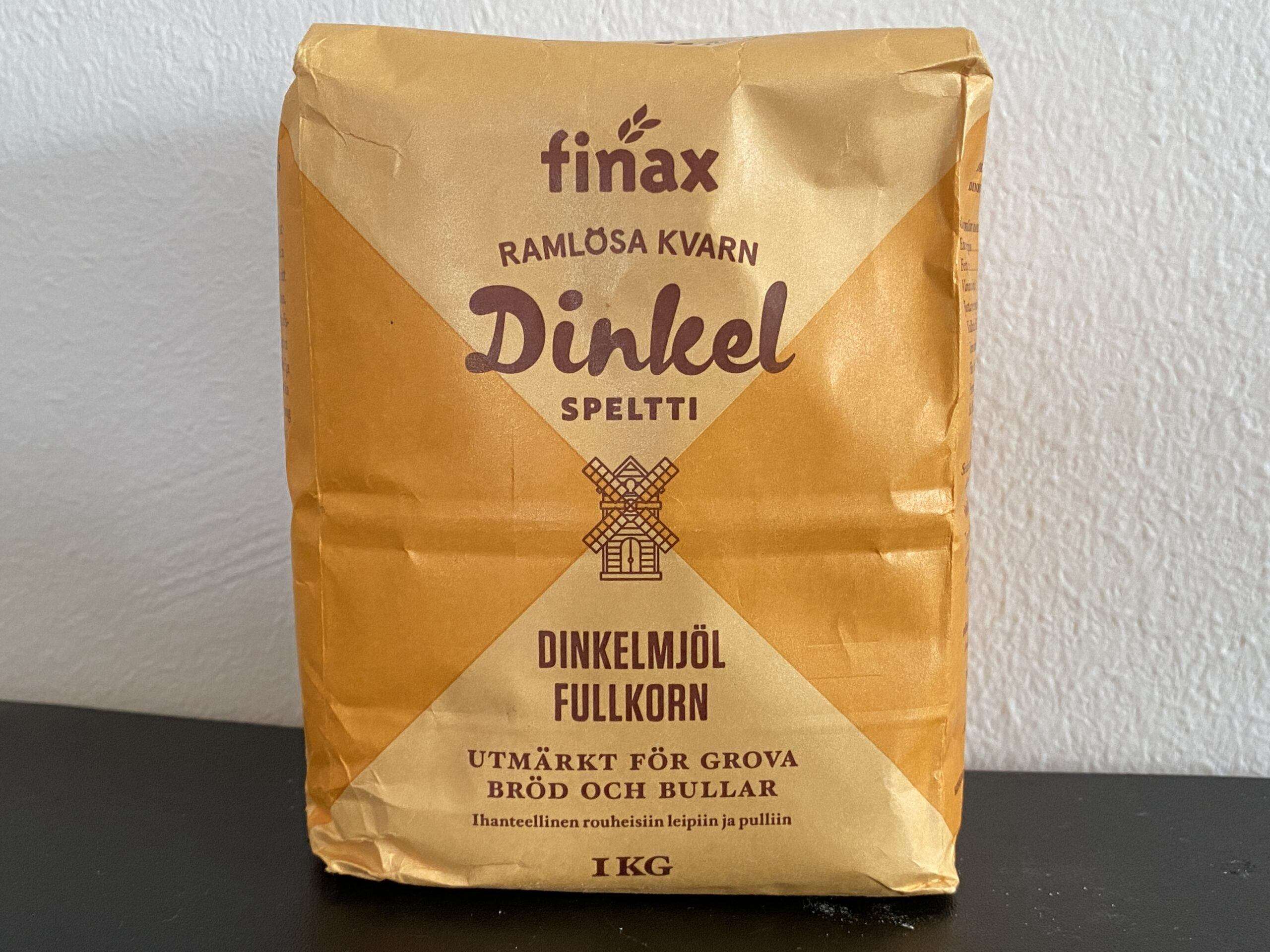 Tekakor i långpanna med havregryn och dinkelmjöl